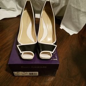 Enzo Angiolini Leather Navy & White Peep Toe Heel